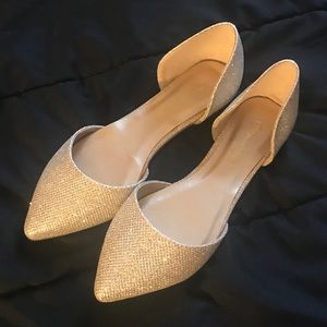 Pointed toe gold flats